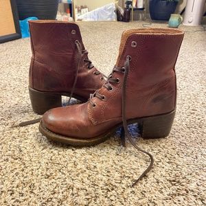 Frye Leather Sabrina Lace Up Boot